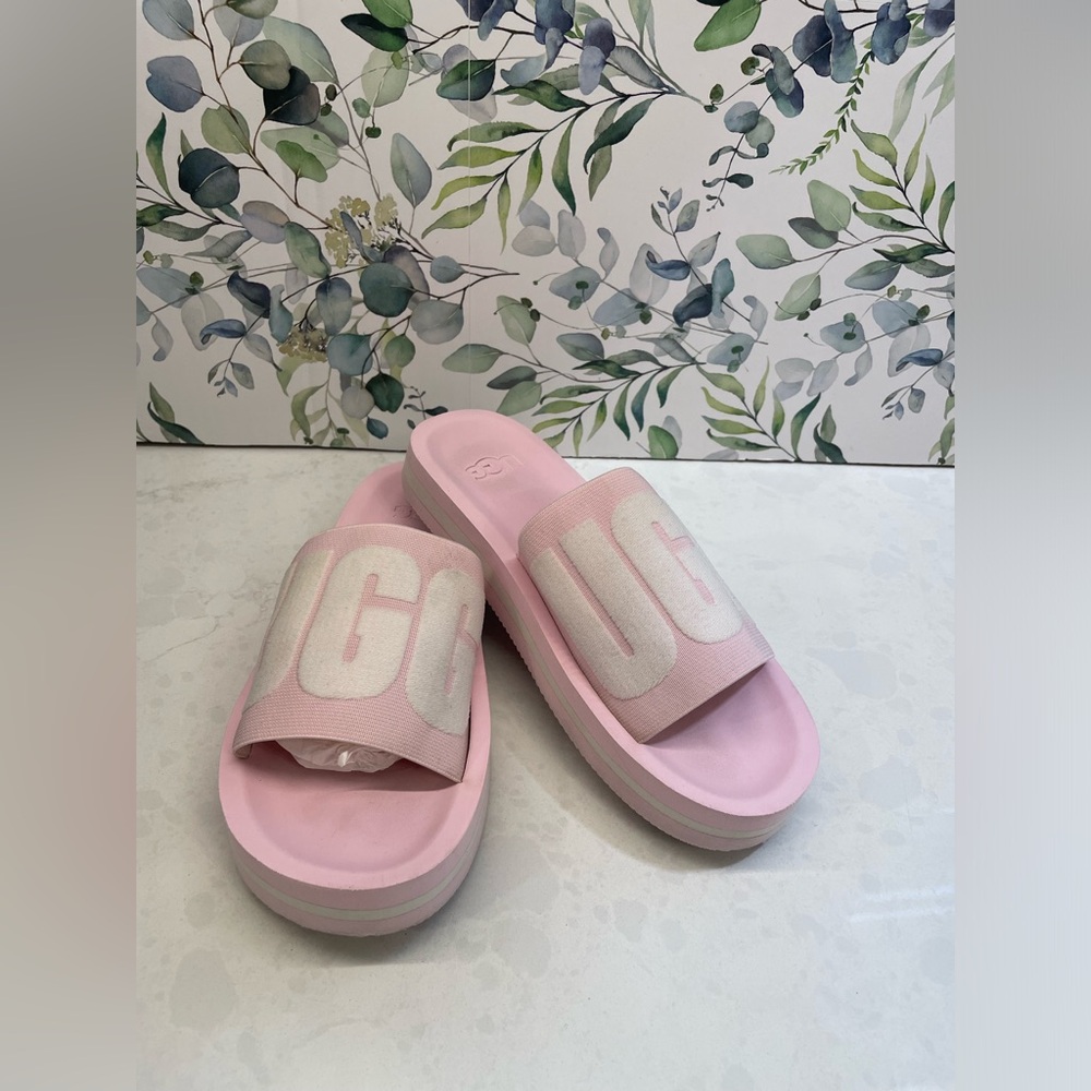 Pink and White UGG Flip Flops Women‎ Size 7. - Picture 6 of 7